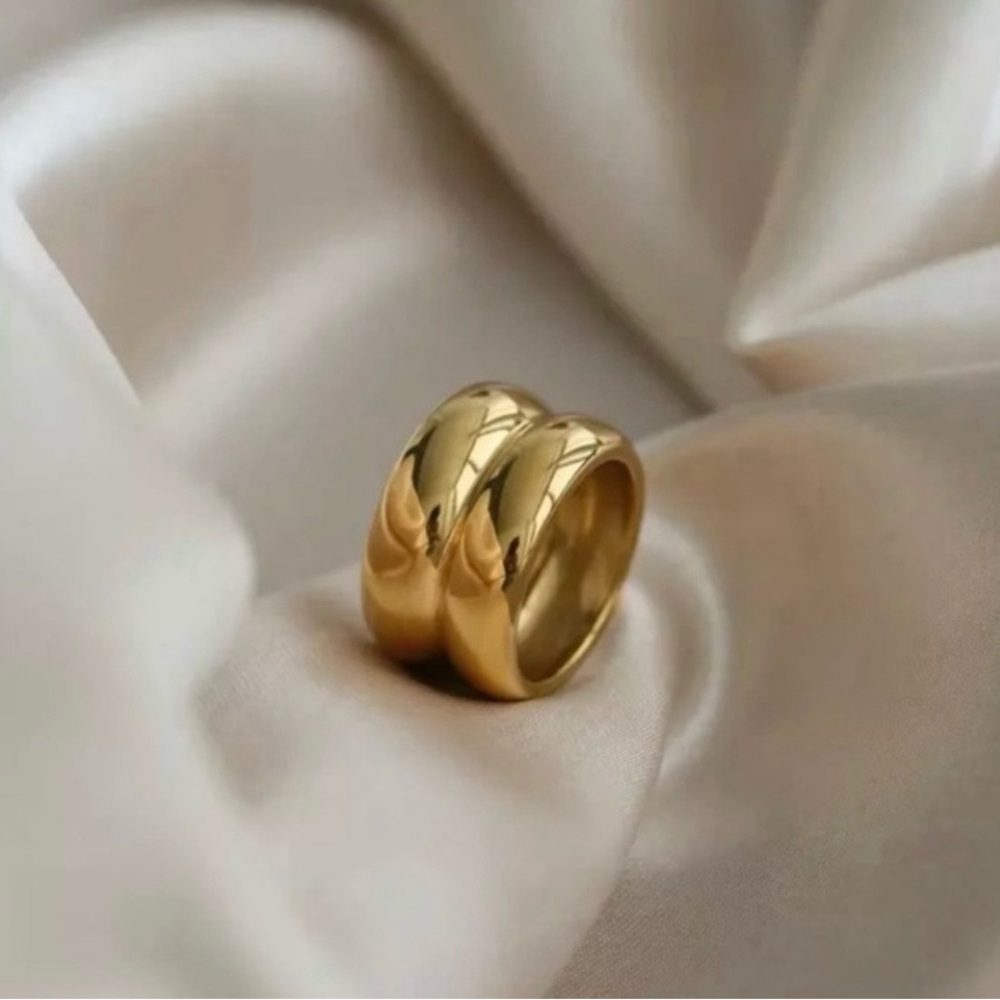 Gorgeous 18K Gold Chunky Ring Band size 6 - Picture 4 of 7